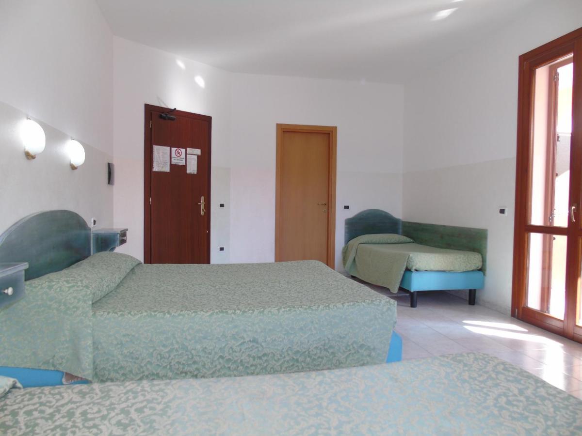 Hotel Meridiana Arbus Exterior photo